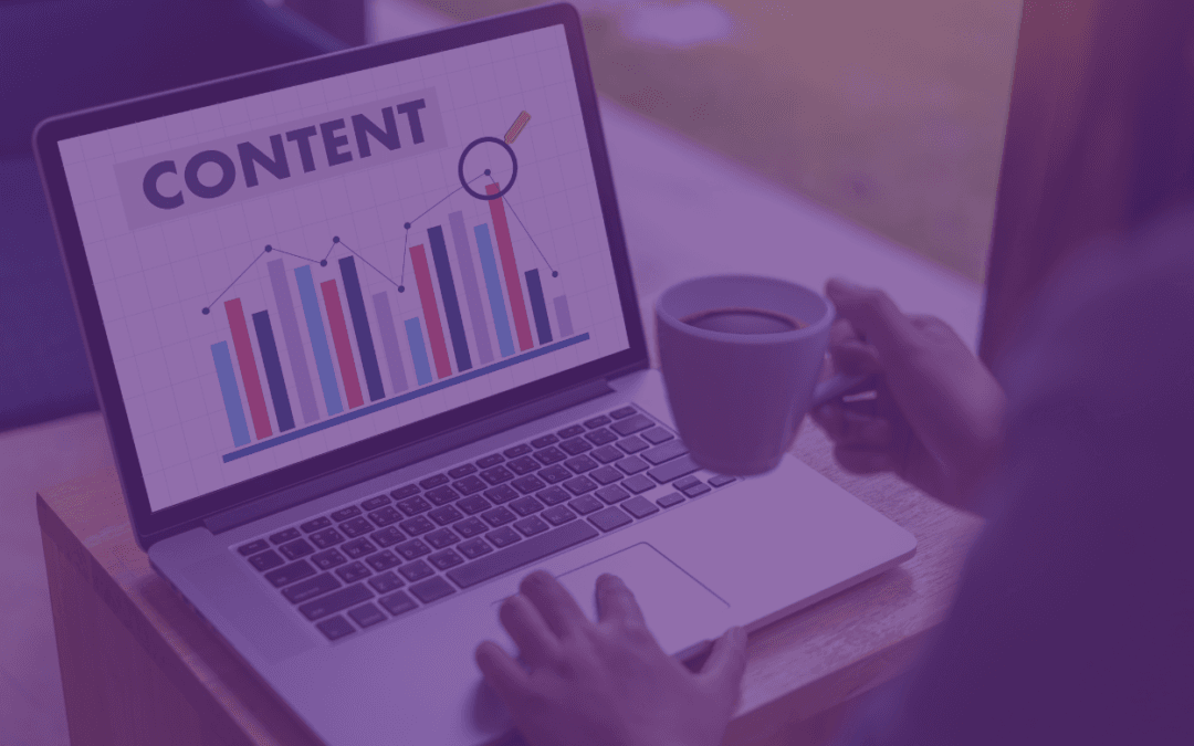 Une personne qui analyse