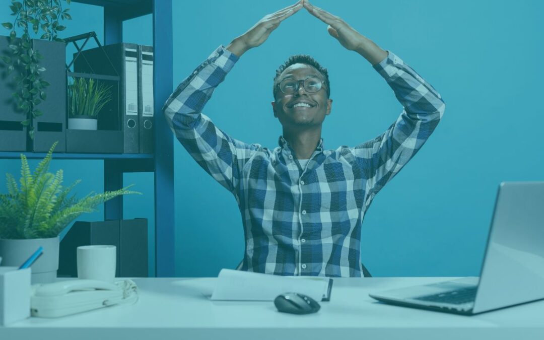 Une personne content qui sourit